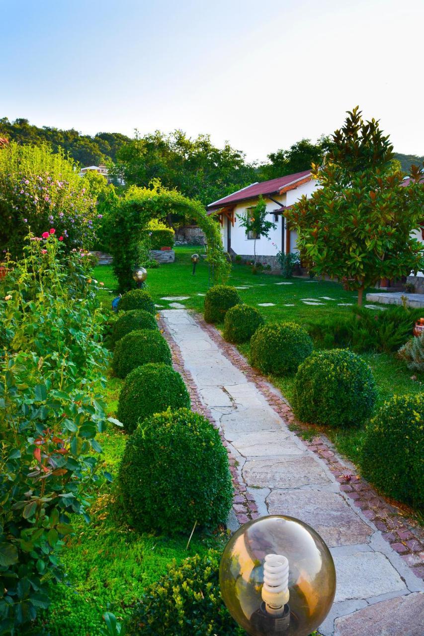 Guest House Raiski Kаt Mezek Kültér fotó