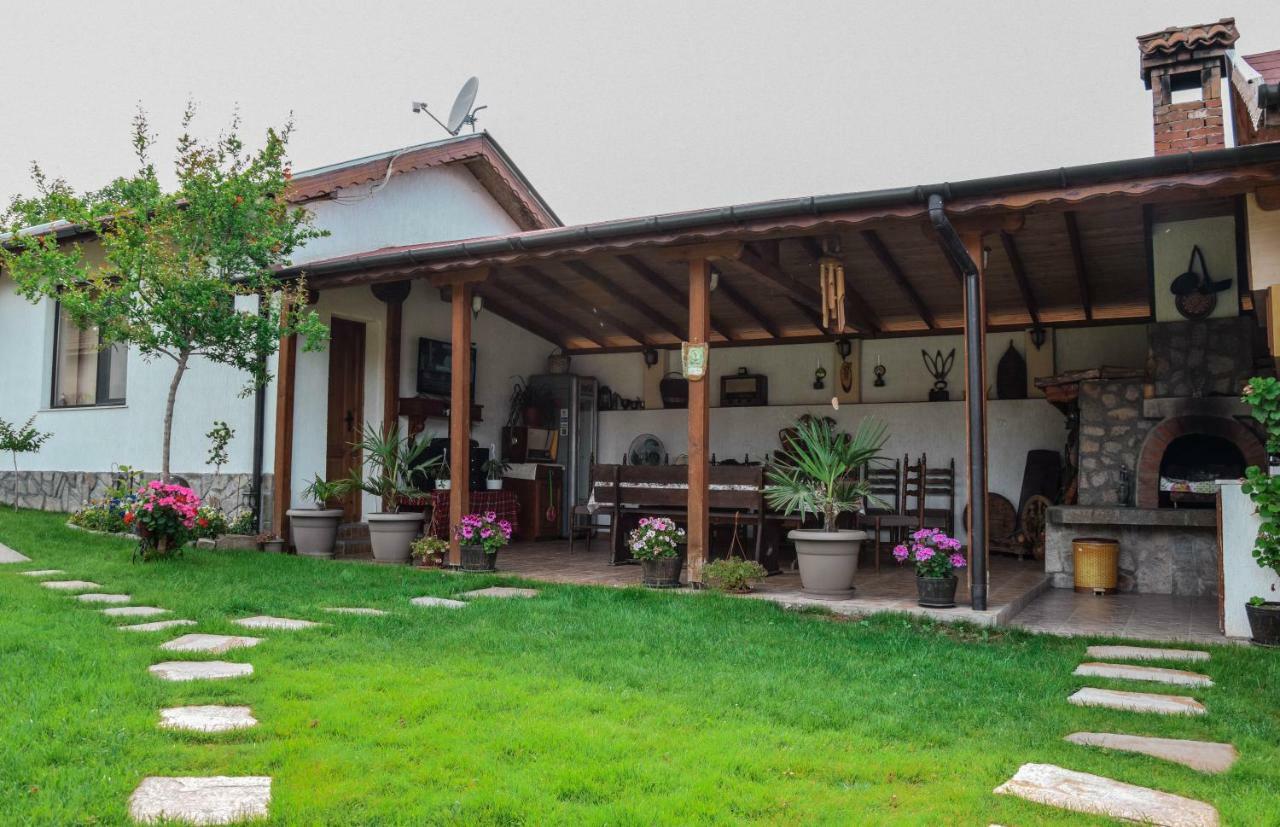Guest House Raiski Kаt Mezek Kültér fotó